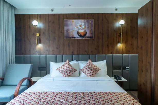 SQRWomensRestroom: Meaning, Uses & Modern Design Insights